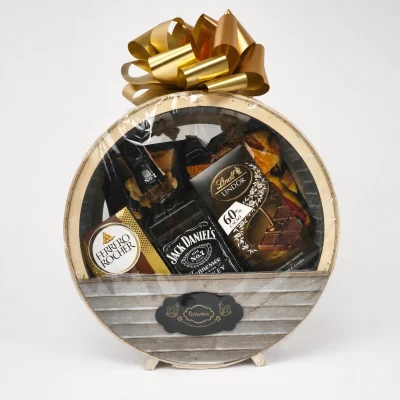 Darčekový box pre muža s whisky Jack daniels a delikatesami