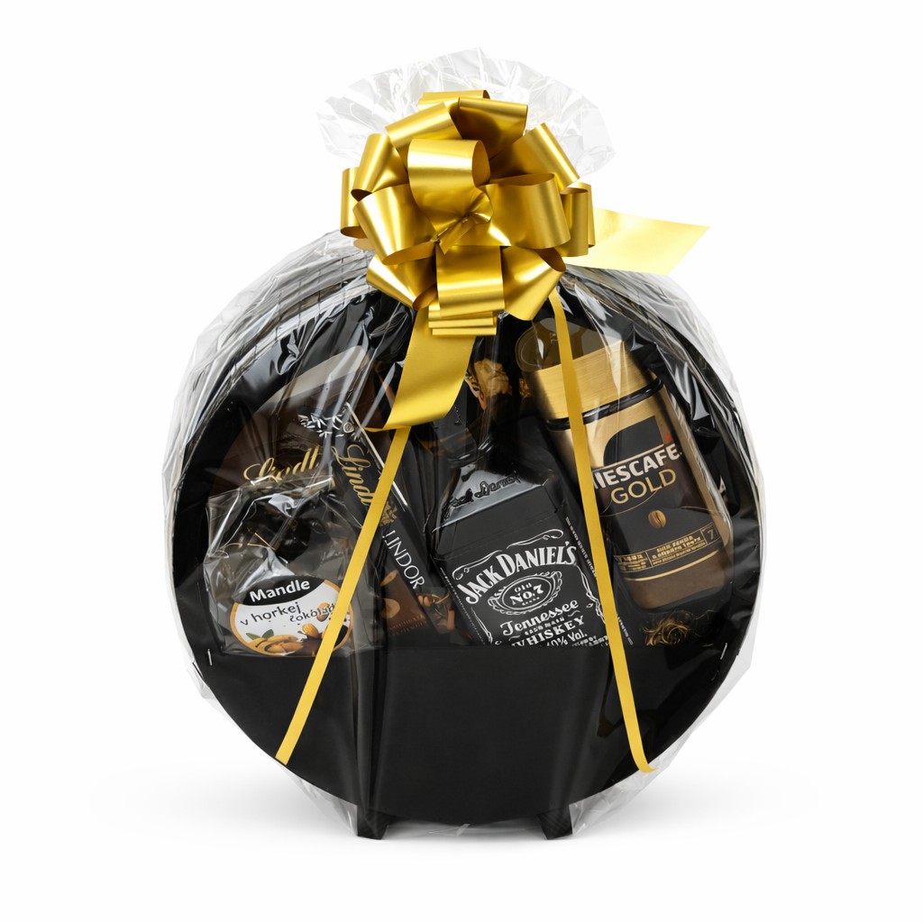Darčekový kôš v čiernom kruhovom stojane s whisky Jack Daniel's, kávou Nescafé Gold, čokoládou Lindt a mandľami v horkej čokoláde, zdobený zlatou stuhou.